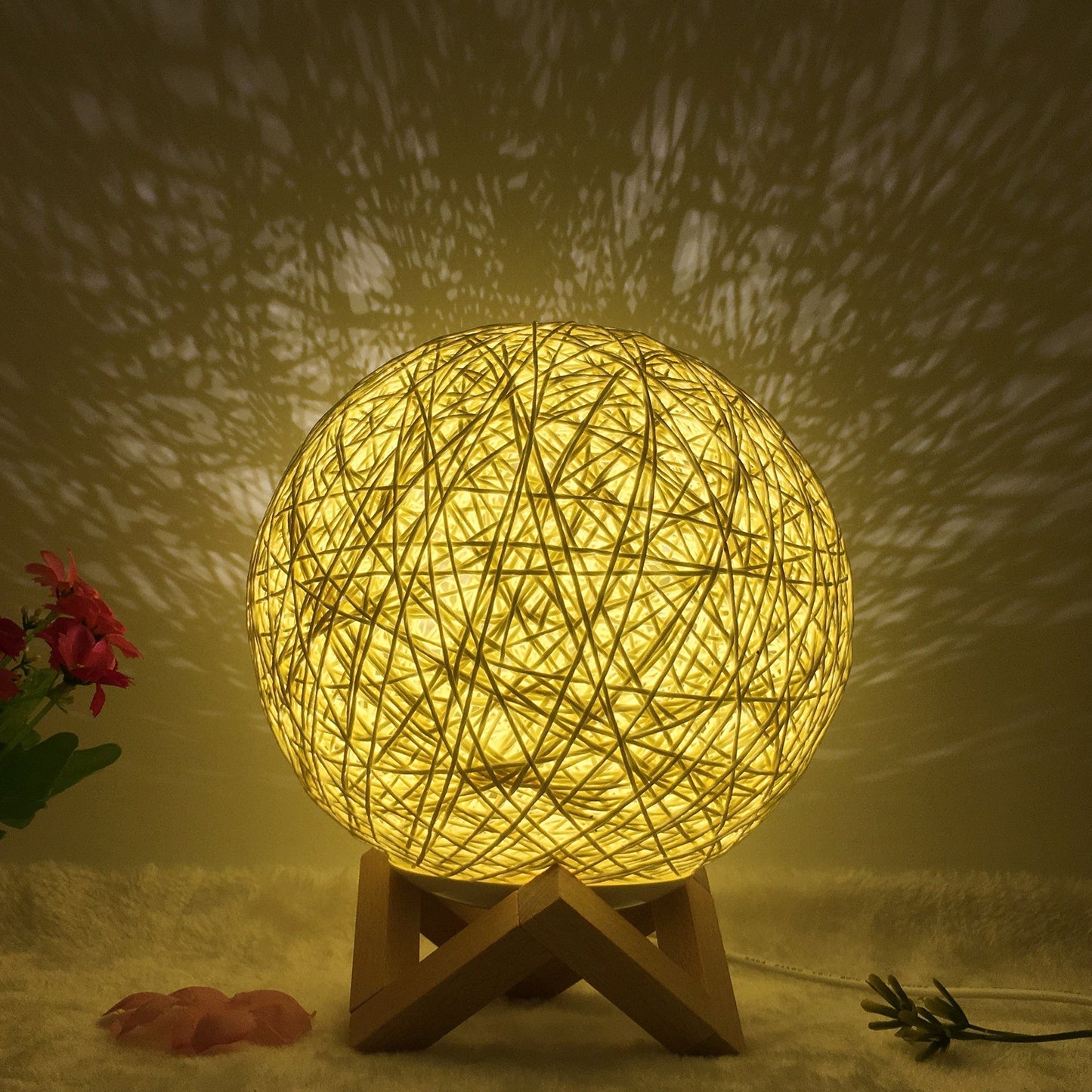 Garduru-Rattan-Tischlampe