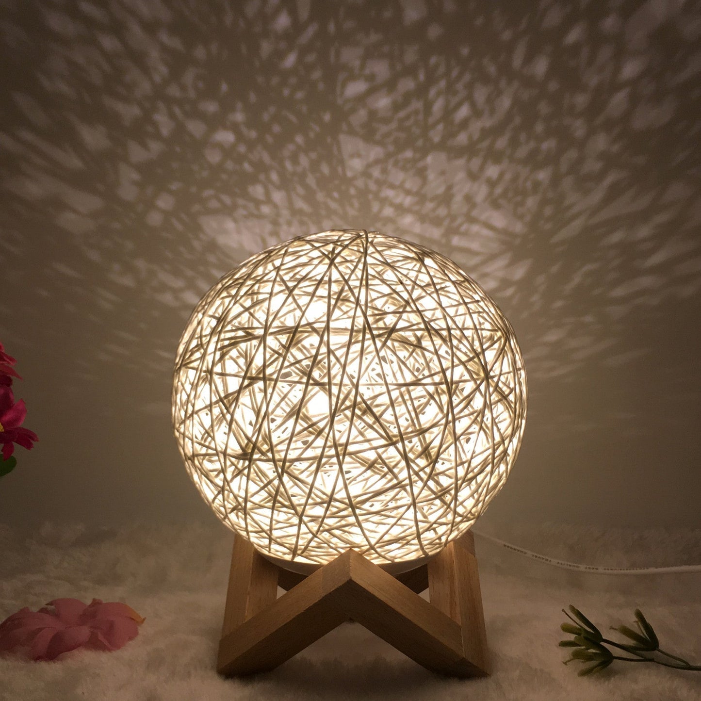 Garduru-Rattan-Tischlampe