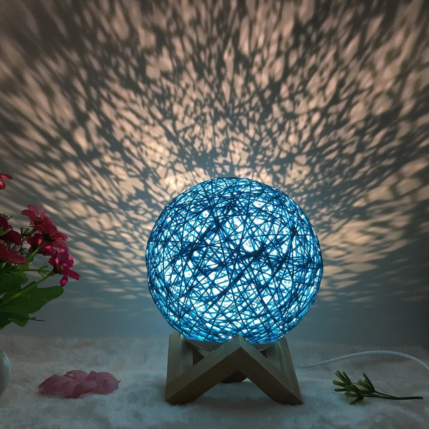Garduru-Rattan-Tischlampe