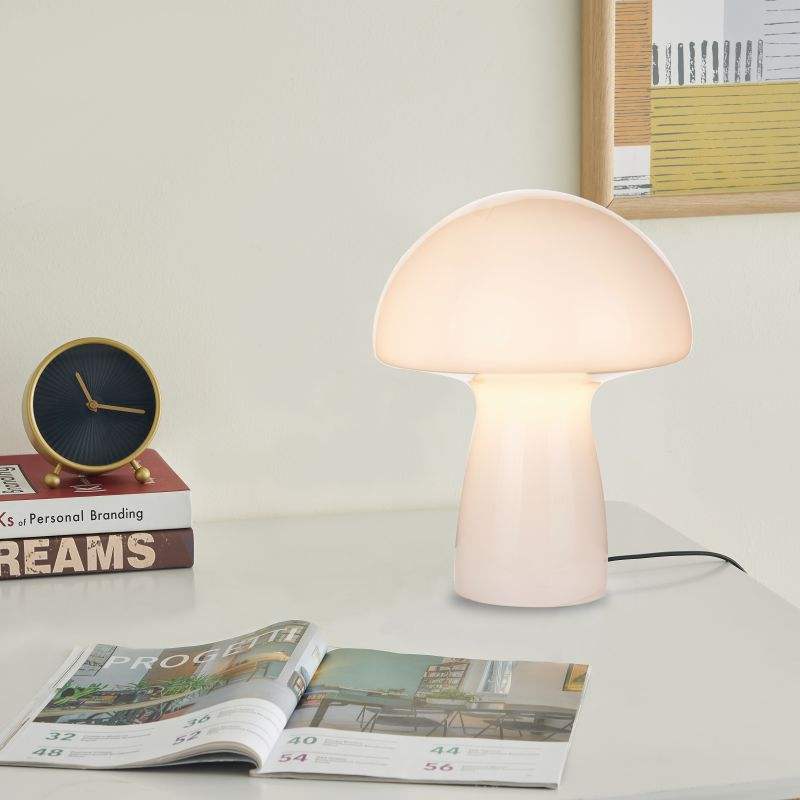 RetroGlow – Charmante Tischlampe im Vintage-Pilzdesign