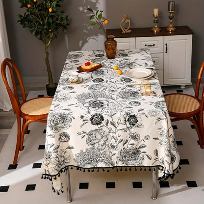 Schwarze florale Quasten-Landhaus-Tischdecke