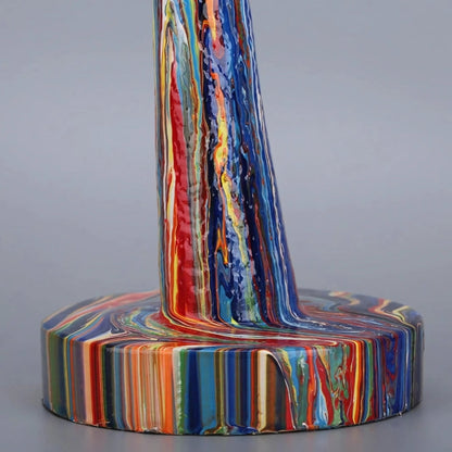 Weiblicher Denker Bunte Kunstskulptur