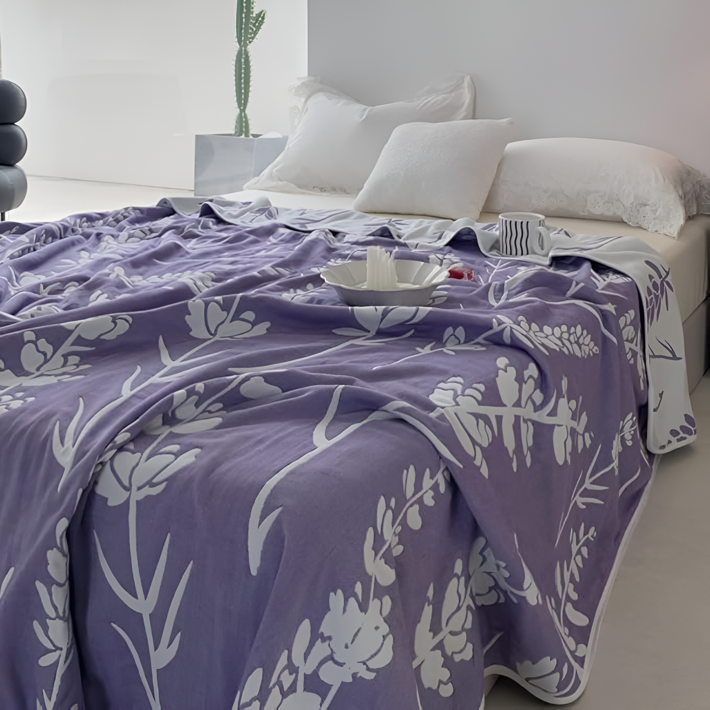 Serene Lavender Floral Baumwolldecke