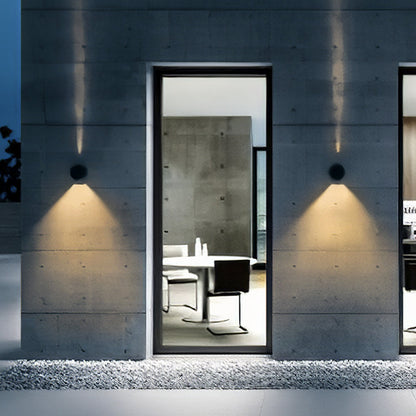 Garduru Runde Außenwandleuchte – IP65 wasserdicht Metall- und Glasdesign