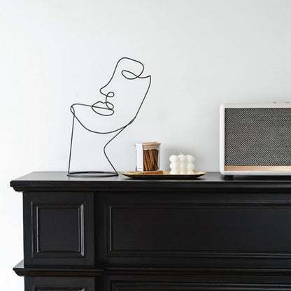 ArteLinea – Elegante Metall Wanddekoration mit abstrakter Linienkunst für stilvolle Innenräume