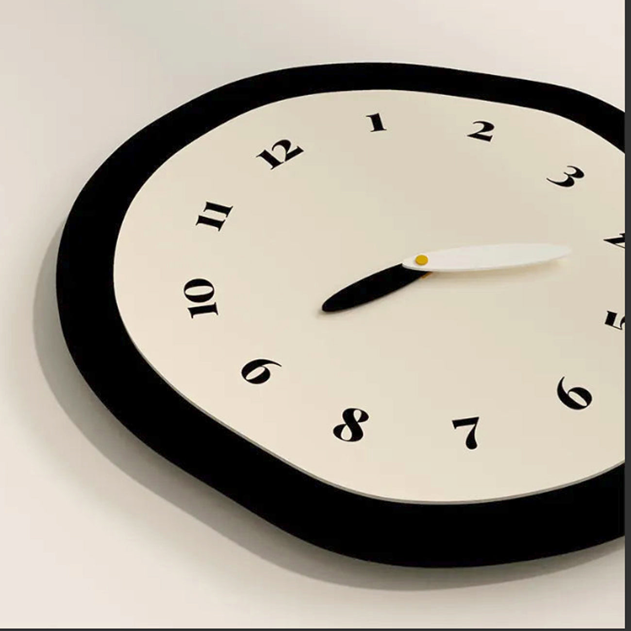 Abstract Silent Wall Clock Large with Modern Design – Stylische Uhr für Wohnzimmer und Schlafzimmer, Erhältlich in zwei Größen