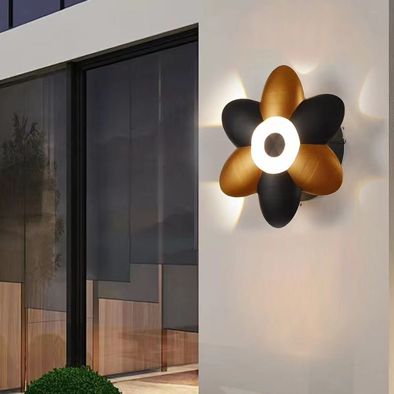 Garduru LED Blumen Wandleuchte – Wasserdichte Außenbeleuchtung