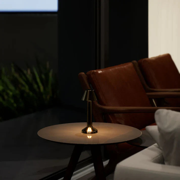 Ambient Oblique Moderne Kabellose Tischlampe – Einstellbare Lichtmodi & USB-aufladbar