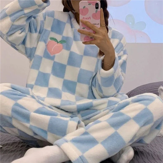 Weiches kariertes Pyjama Set