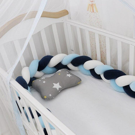 Babybett-Rückwand – CozyNest Guard