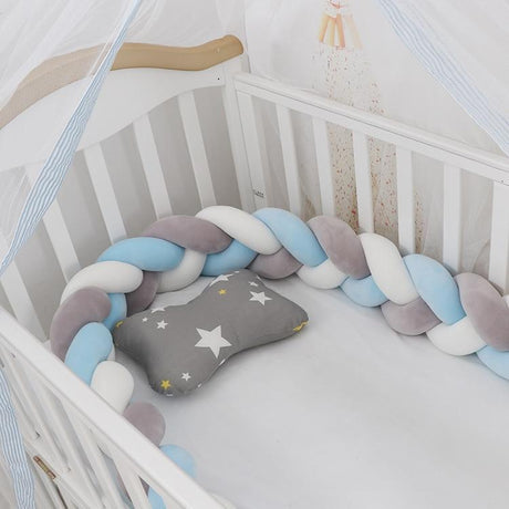 Babybett-Rückwand – CozyNest Guard