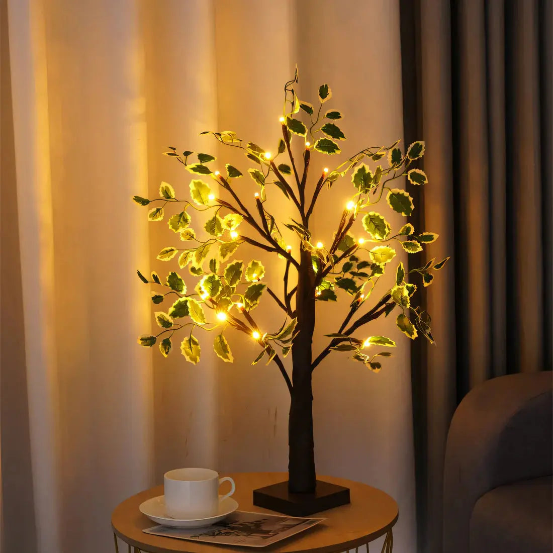 LED-Baumlampe – BrightTree – strahlende Beleuchtung – Heimdekoration