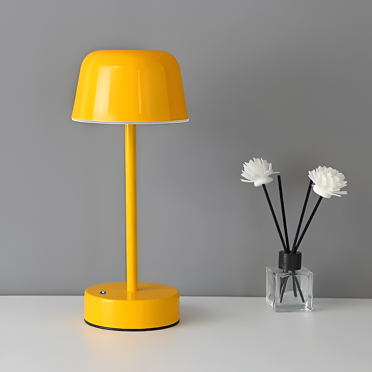 Garduru Bunte LED Tischlampe – Eine harmonische Mischung aus Stil und Funktion