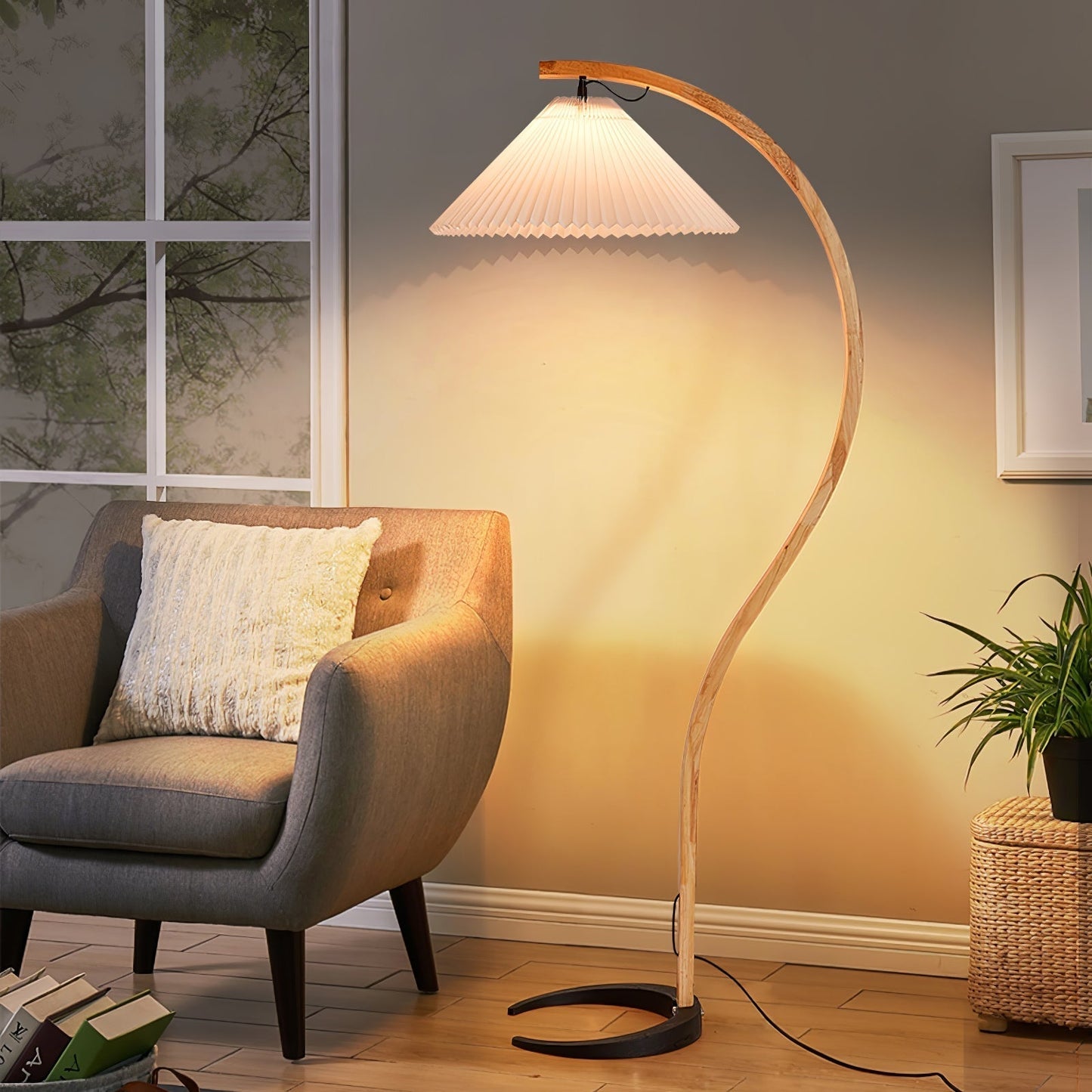 Garduru Stehleuchte im Caprani Design | LED Beleuchtung | Modernes Holz-Look | Elegante Wohnraum-Deko