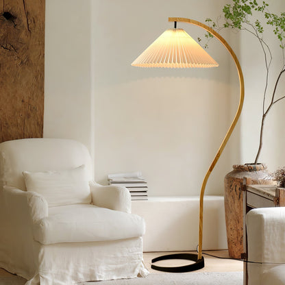 Garduru Stehleuchte im Caprani Design | LED Beleuchtung | Modernes Holz-Look | Elegante Wohnraum-Deko