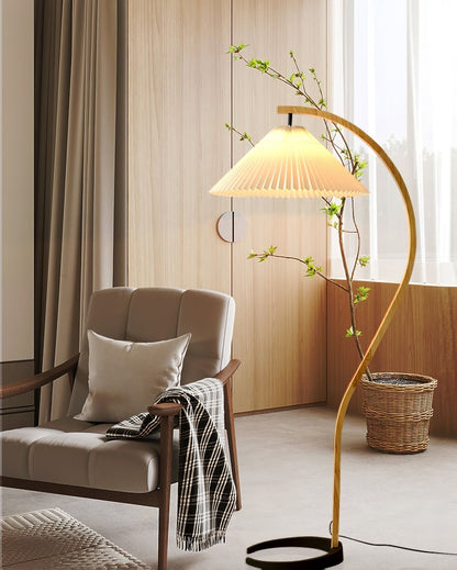 Garduru Stehleuchte im Caprani Design | LED Beleuchtung | Modernes Holz-Look | Elegante Wohnraum-Deko