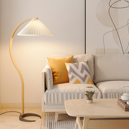Garduru Stehleuchte im Caprani Design | LED Beleuchtung | Modernes Holz-Look | Elegante Wohnraum-Deko