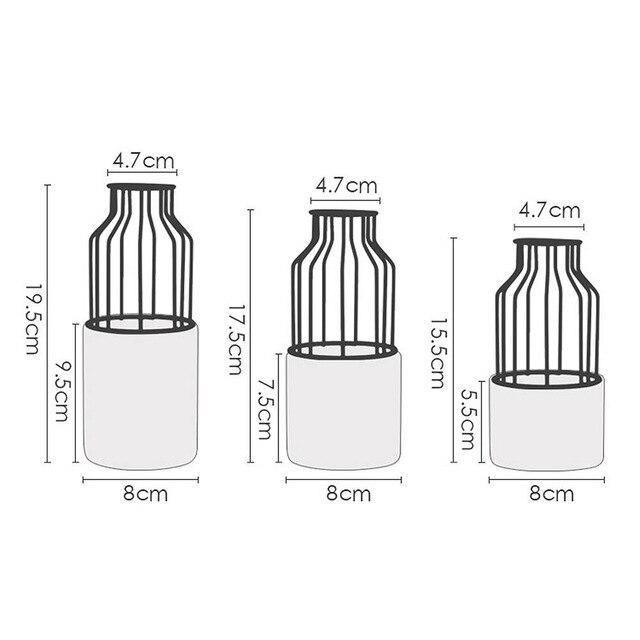 Garduru Eisen-Keramik Design Vase | Modernes Gittermuster | Elegante Dekoration | Für Wohnzimmer & Büro