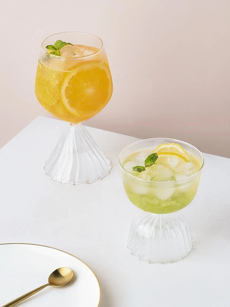 Cocktailgläser – Kristallglas mit gewelltem Fuß – Spülmaschinengeeignet