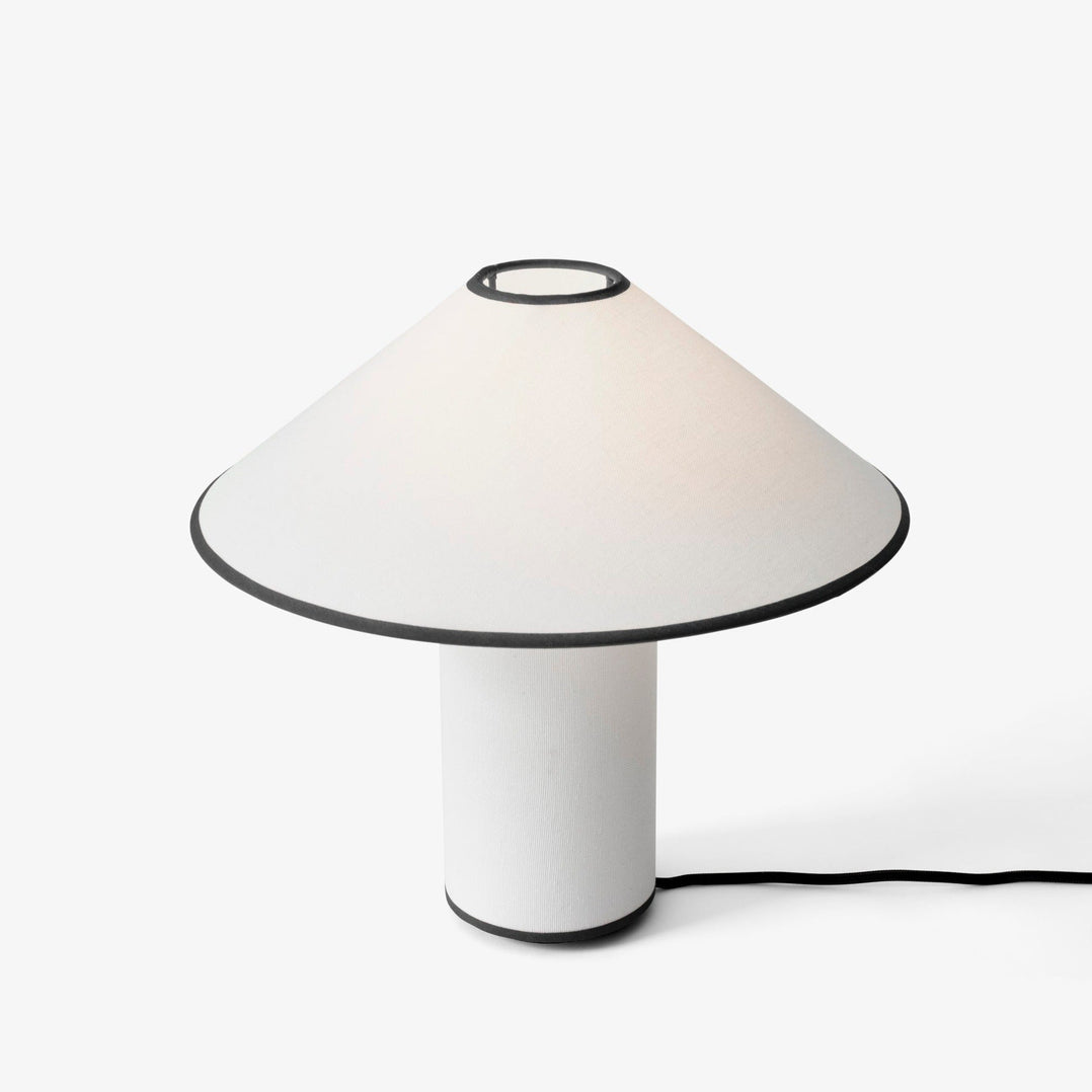 Tischlampe Colette - Elegantes Design mit sanftem Licht für Ihr Interieur