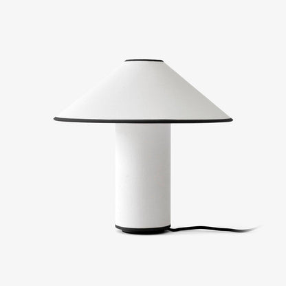 Tischlampe Colette - Elegantes Design mit sanftem Licht für Ihr Interieur