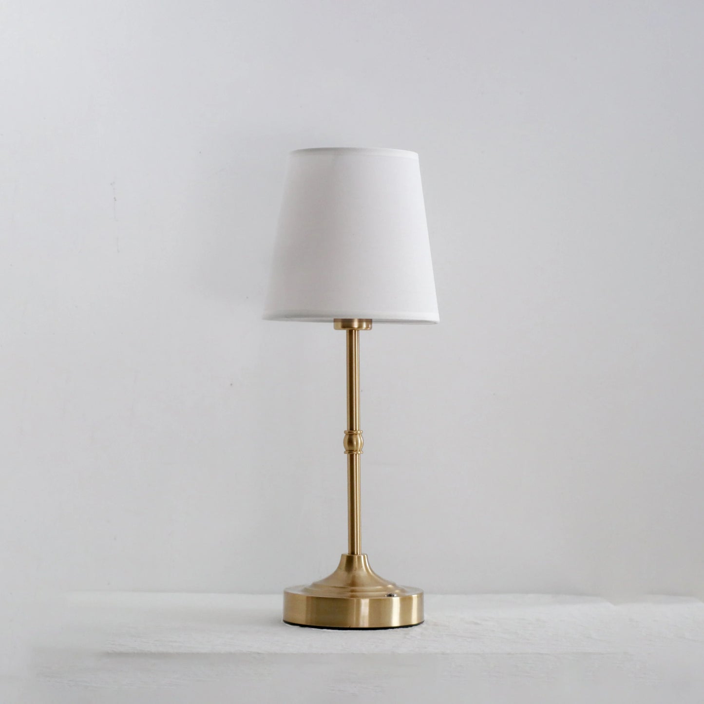 Akku LED Nachtlampe für das Schlafzimmer – 3-Stufen Helligkeit mit wiederaufladbarem Akku und Dimmer