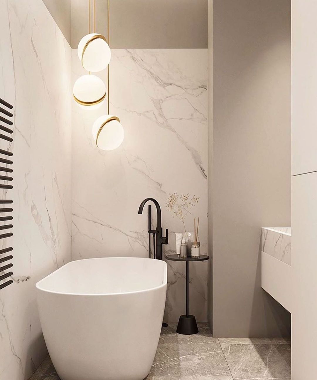 Suspension Halbmond aus Acryl und Messing - Moderne und elegante LED-Beleuchtung