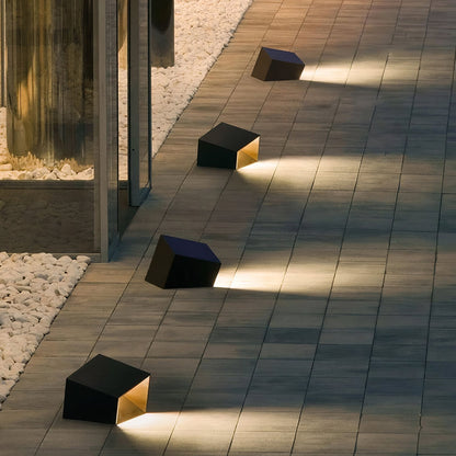Solar Außenlampe Cube Garden - Kompakt und Widerstandsfähig LED-Beleuchtung für Ihren Garten