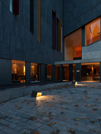 Solar Außenlampe Cube Garden - Kompakt und Widerstandsfähig LED-Beleuchtung für Ihren Garten