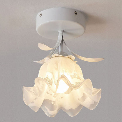 Deckenleuchte mit floralem Glas-Schirm-Design