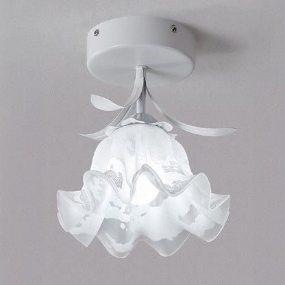 Deckenleuchte mit floralem Glas-Schirm-Design