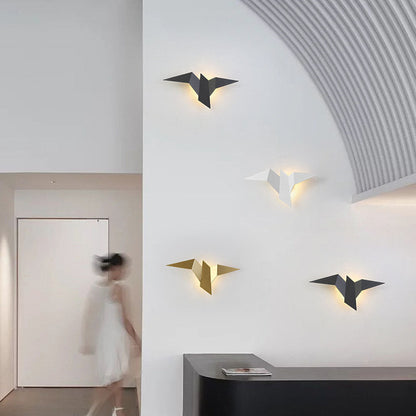 Garduru Iron Bird Wandlampe – Künstlerische LED-Wandlampe für einzigartige Innenräume