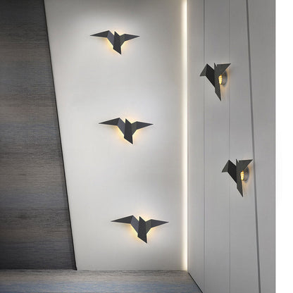 Garduru Iron Bird Wandlampe – Künstlerische LED-Wandlampe für einzigartige Innenräume