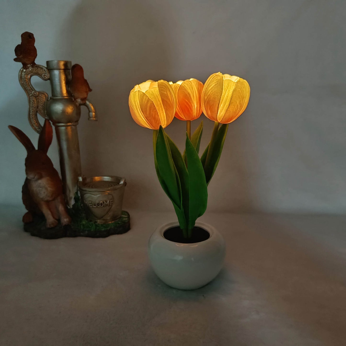 Garduru LED Nachtlicht Tischlampe | Kreatives Blumen-Design | Tulpe & Pfingstrose | Stimmungslicht