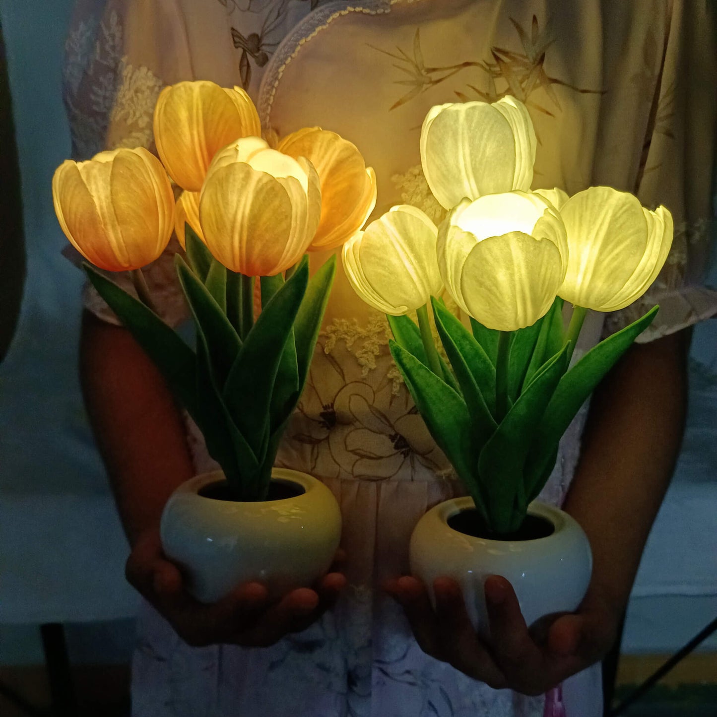 Garduru LED Nachtlicht Tischlampe | Kreatives Blumen-Design | Tulpe & Pfingstrose | Stimmungslicht