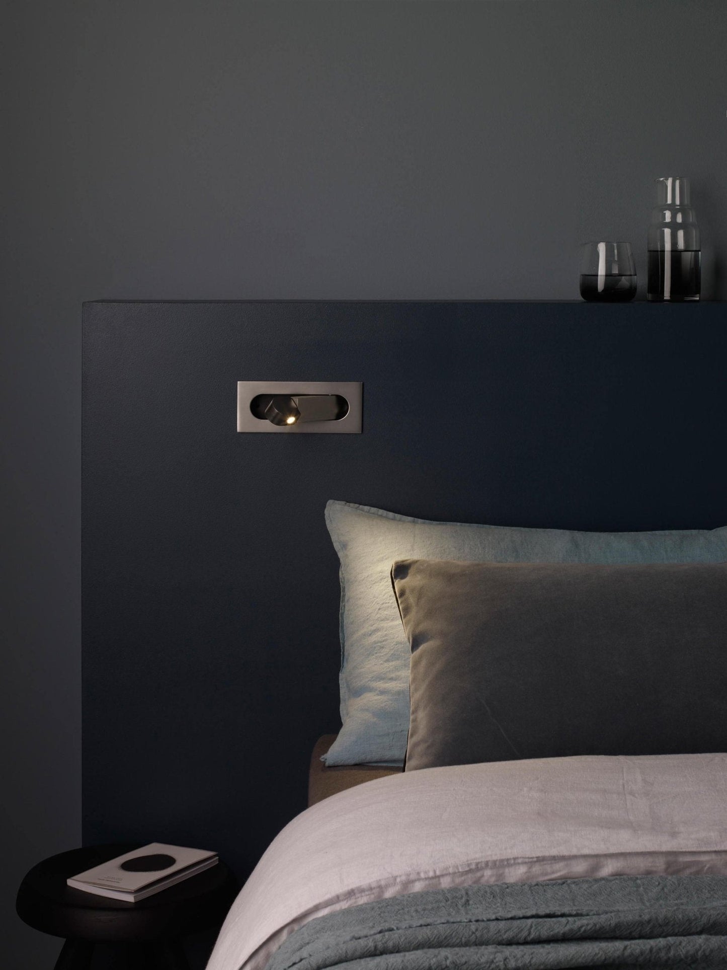 Moderne LED-Leselampe – Verstellbare Nachttischlampe für das Bett mit sanftem Licht