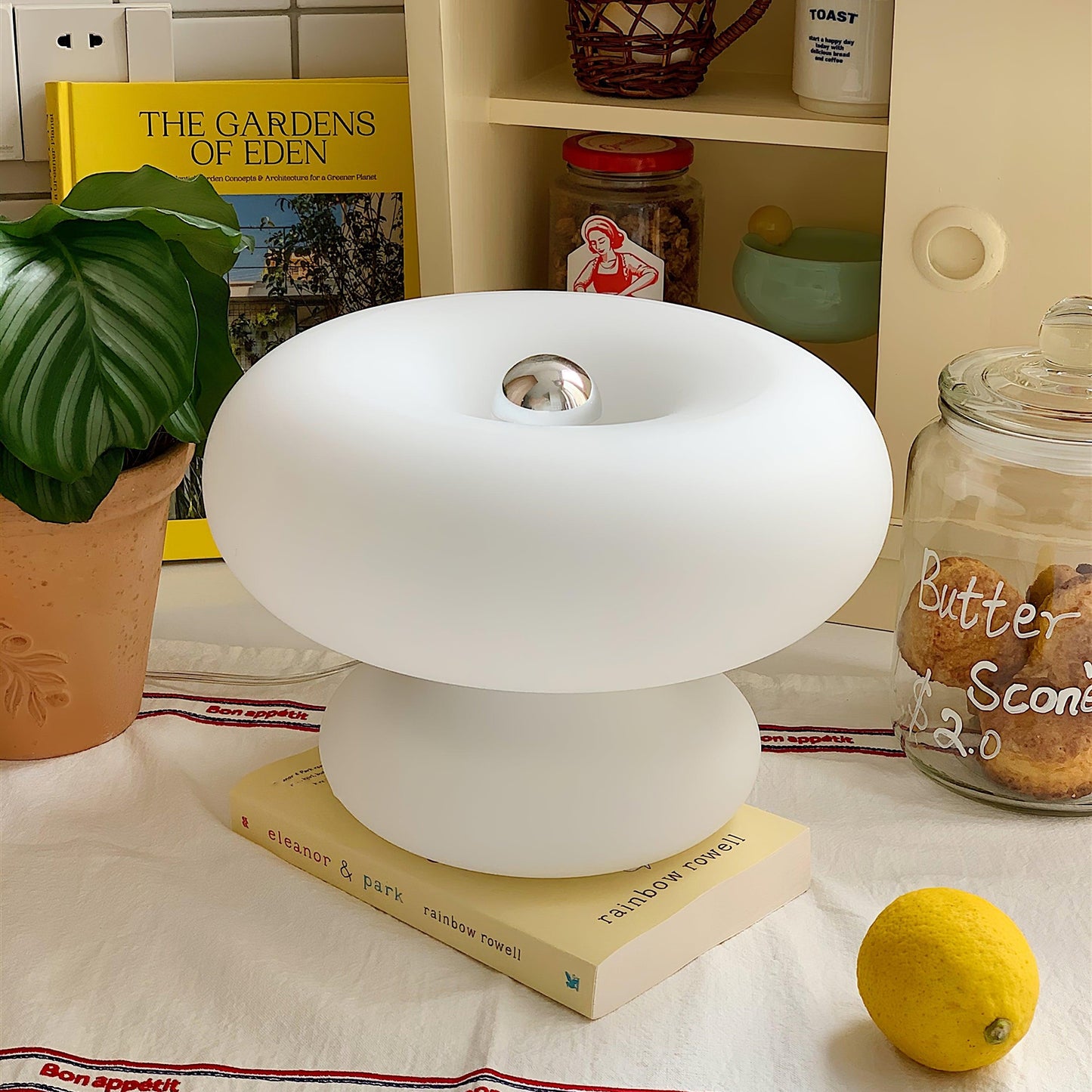 Garduru Tischlampe – Verspielt und doch Elegant LED Akzentbeleuchtung