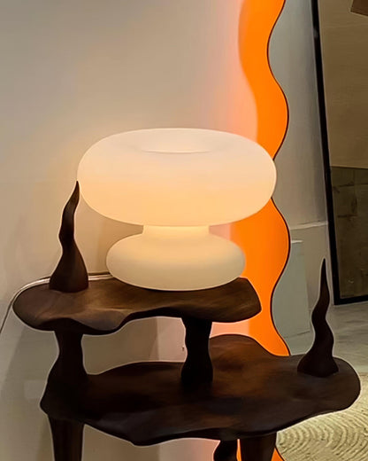 Garduru Tischlampe – Verspielt und doch Elegant LED Akzentbeleuchtung