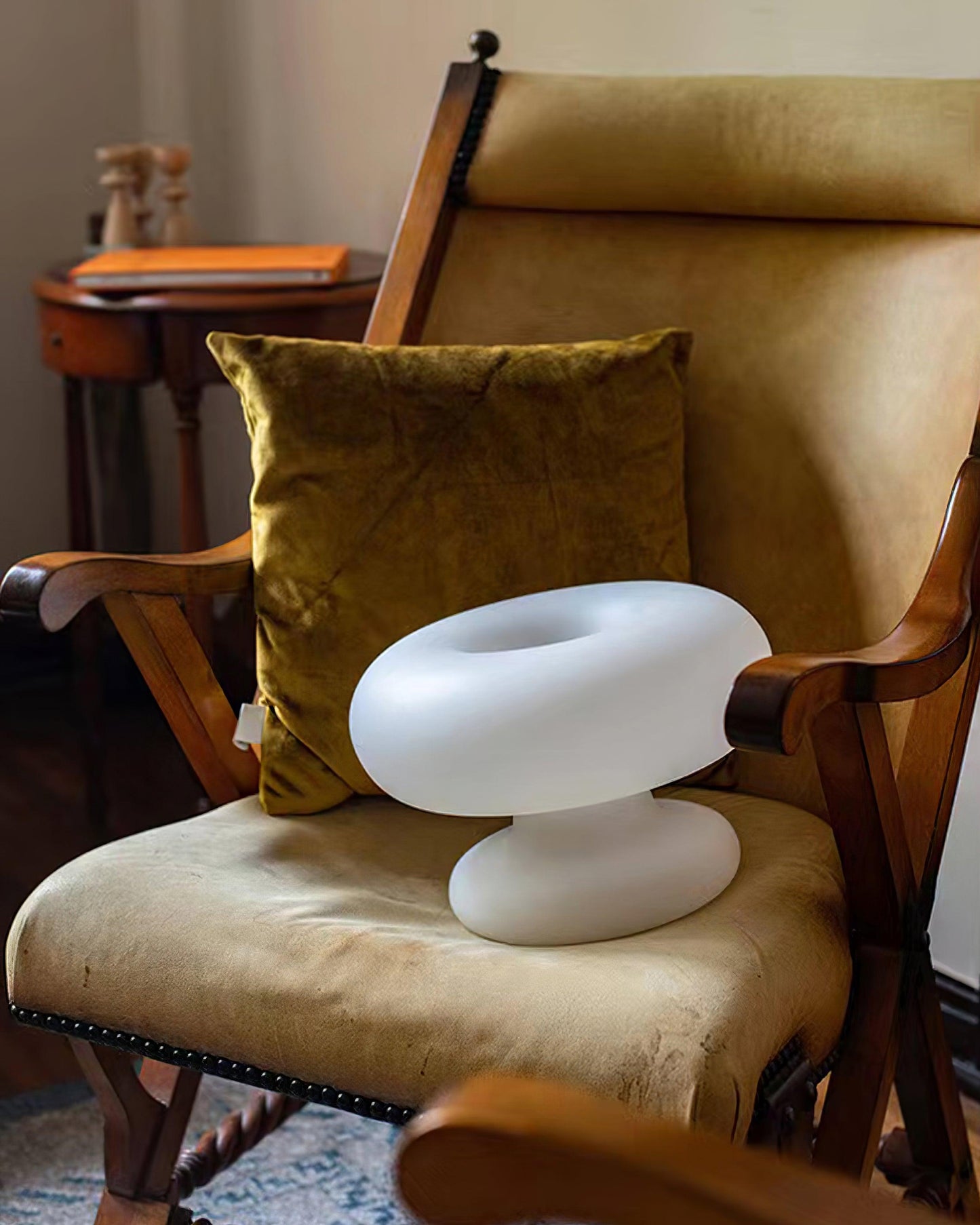 Tischlampe Donut – Einzigartiges Design und sanftes Licht für eine einladende Atmosphäre
