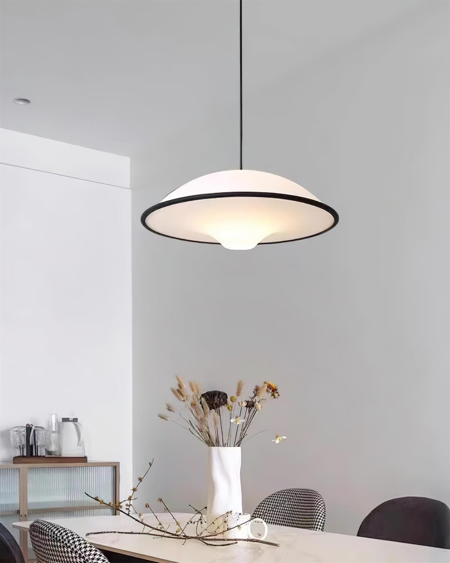 Moderne Fontana Suspension - Minimalistische LED-Lampe Inspiriert von UFOs