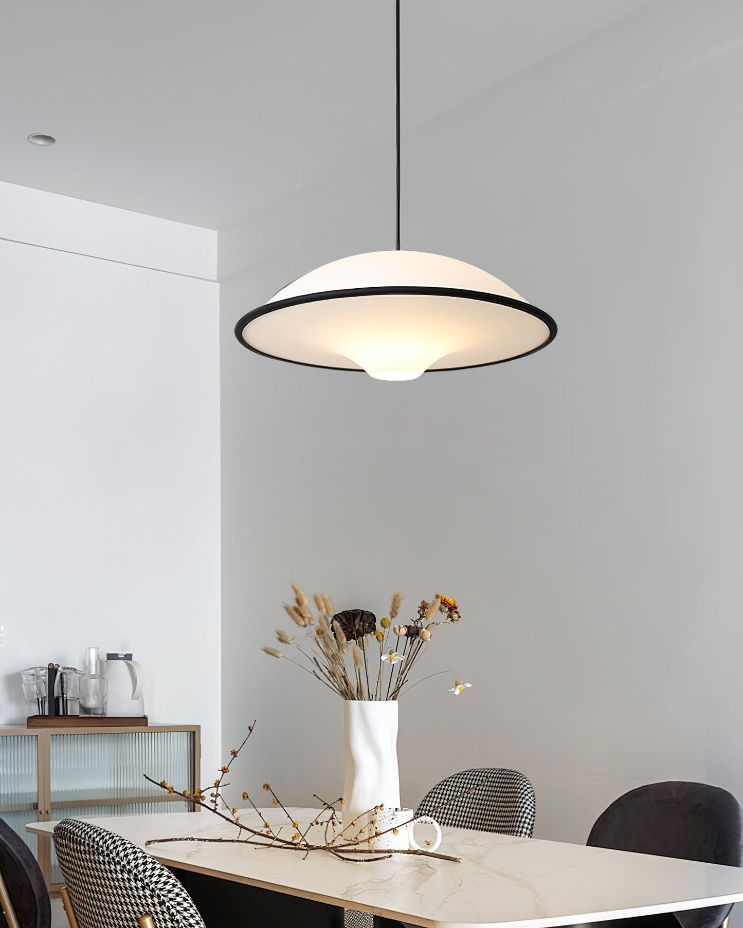Moderne Fontana Suspension - Minimalistische LED-Lampe Inspiriert von UFOs