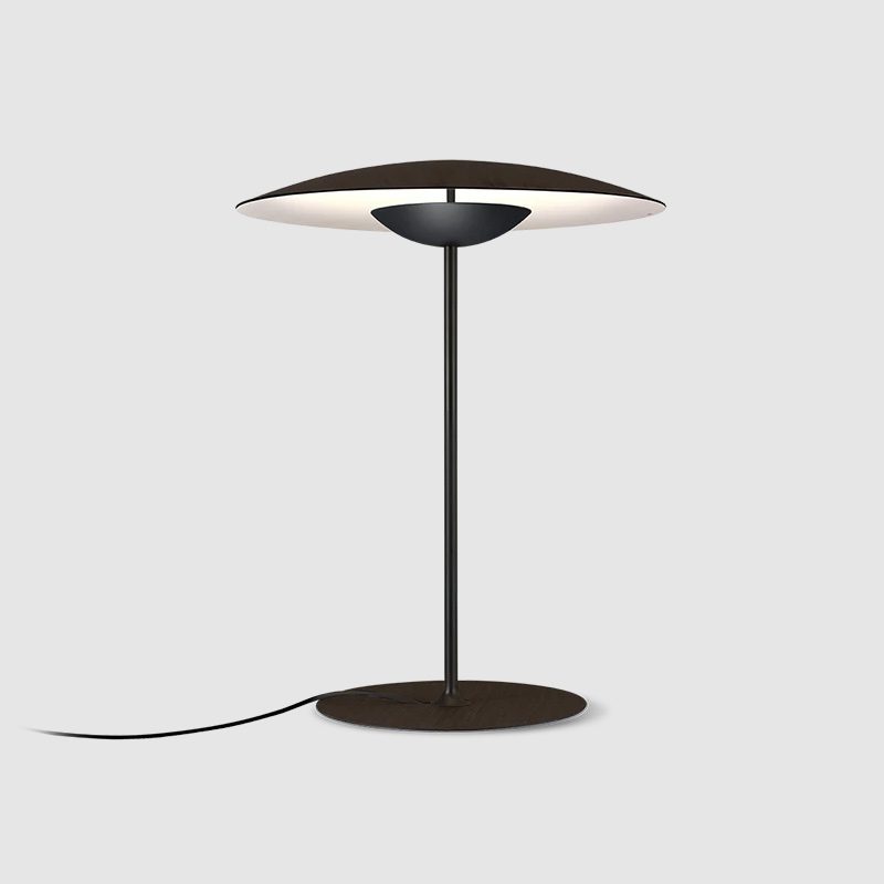 Tischlampe Marset Ginger - Elegantes Design aus Metall mit integrierter LED