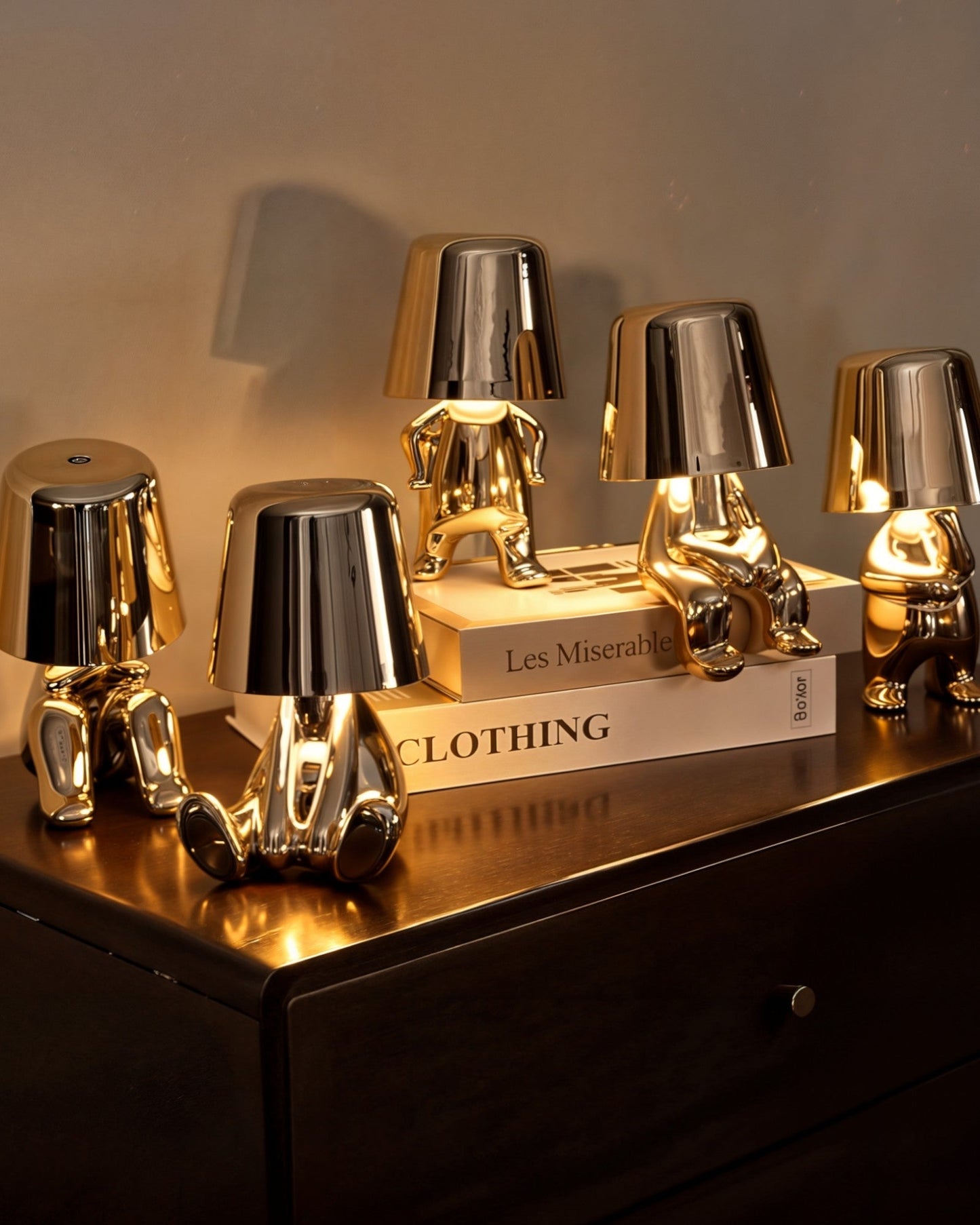 GleamTouch – Goldfarbene USB-wiederaufladbare Tischlampe, dimmbar und kompakt