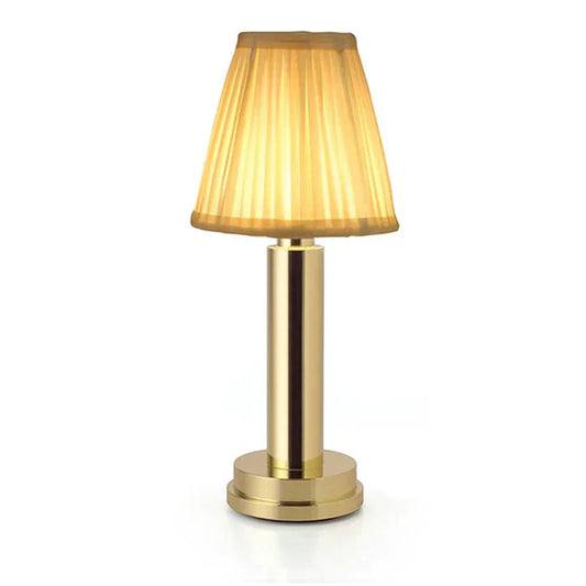 Tischlampe mit goldenem Sockel und Stoffschirm
