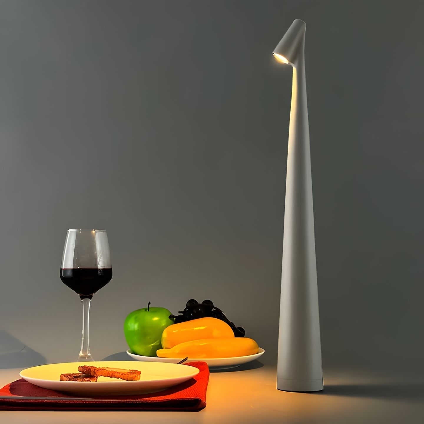 LumiSlim – Stilvolle dimmbare Tischlampe mit raffinierter Eleganz
