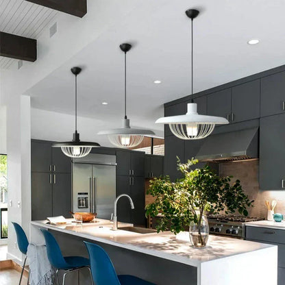 Aufhängung Imitation Holz - Hängeleuchte im nordischen Stil mit industriellen Details