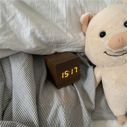 Wood O'clock Digitaluhr & Wecker