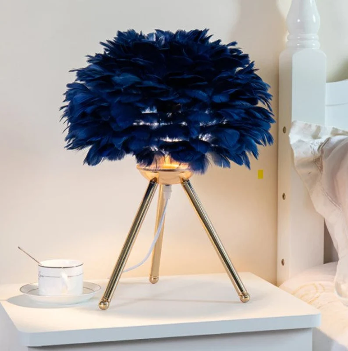 MissFeather Luxus Tischlampe – Lampenschirm aus Federn mit Dimmfunktion