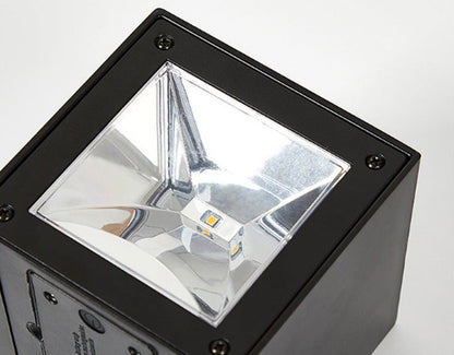 GlowBeam – Elegante Außenwandlampe für stimmungsvolle Beleuchtung