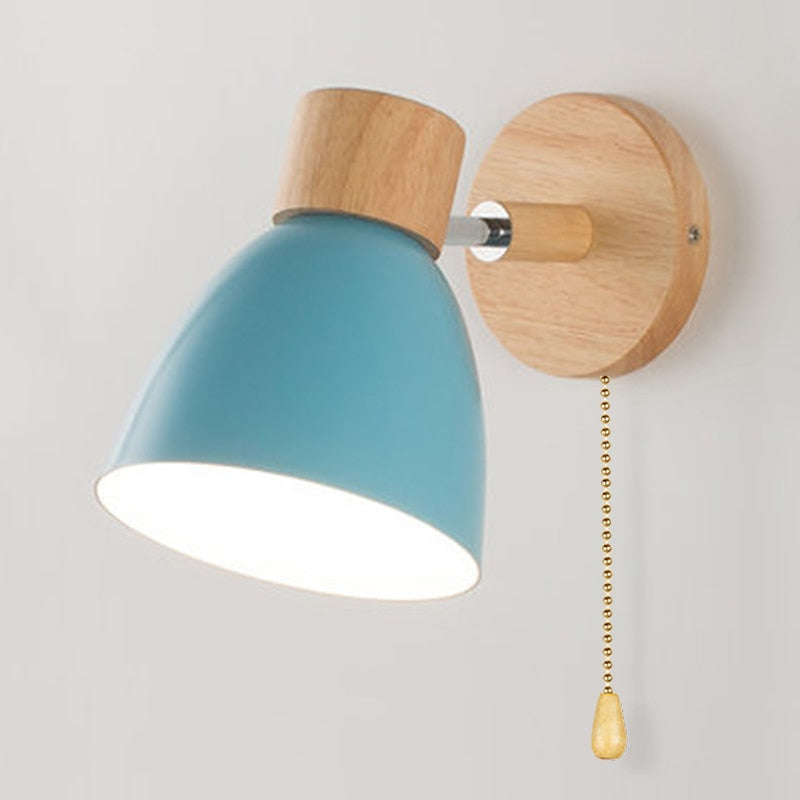 Skandinavische Wandlampe Yadiel aus Holz – Designer Wandleuchte mit Kabelschalter, In mehreren Größen erhältlich